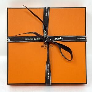 Hermès Orange Gift Box with Ribbon Square Style Storage Box Minor Flaw